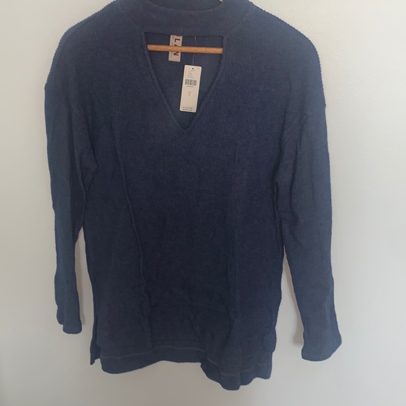 NWT Dolan cutout top - Picture 2 of 4